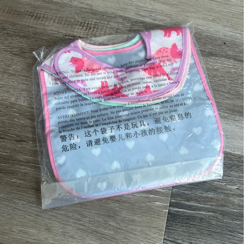 NWT Simple Joys by Carter’s 4 Pack Feeder Bibs